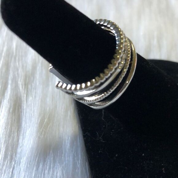 🔮 5/$25 Charming Charlie‎ Faux Stackable Rings - Picture 3 of 5
